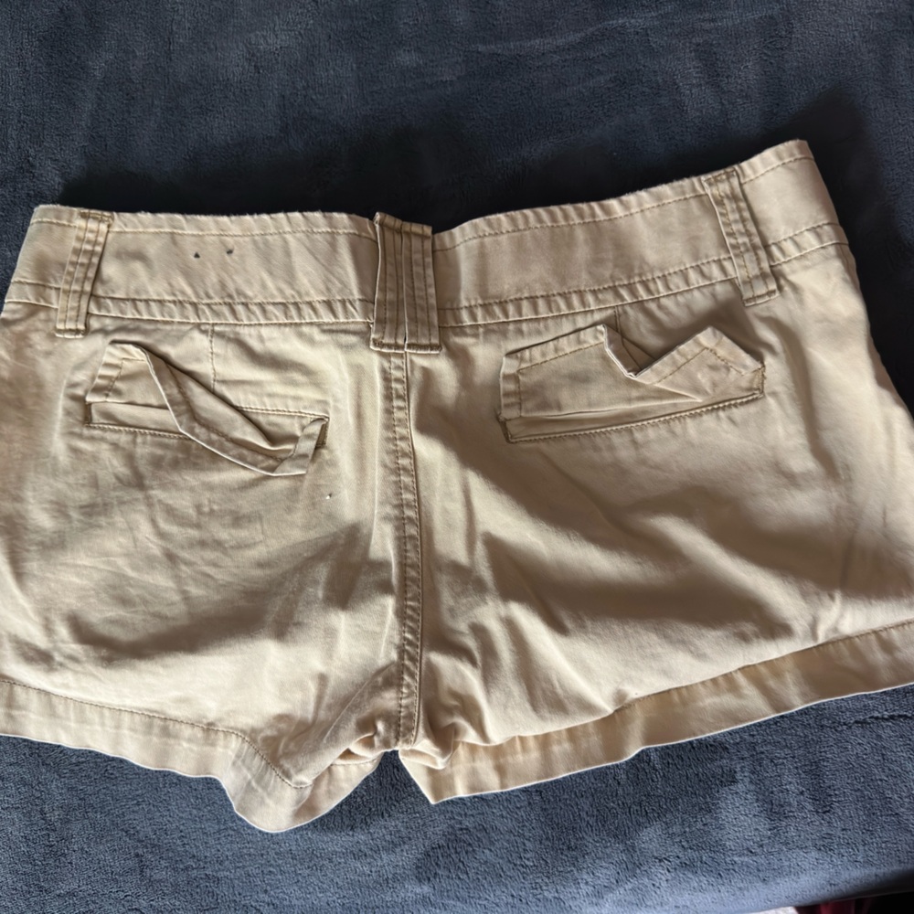 Kaki tan shorts from American Eagle 🦅 size 8